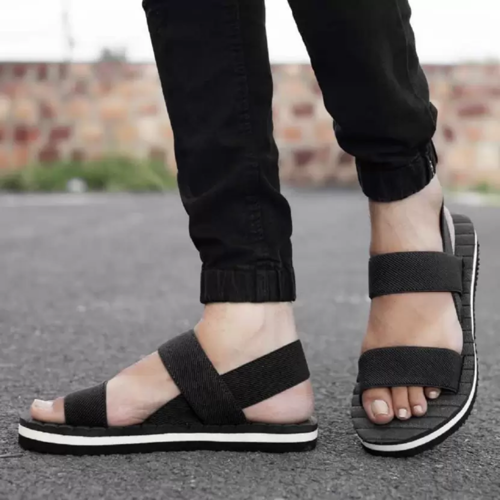 Daily Wear Women Black Flat Sandal at Rs 499/pair in Dehradun | ID:  23164095462